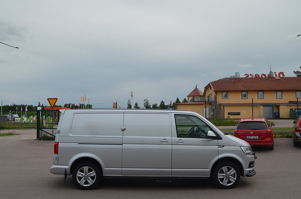 Volkswagen Transporter 2018 - miniatyr 9