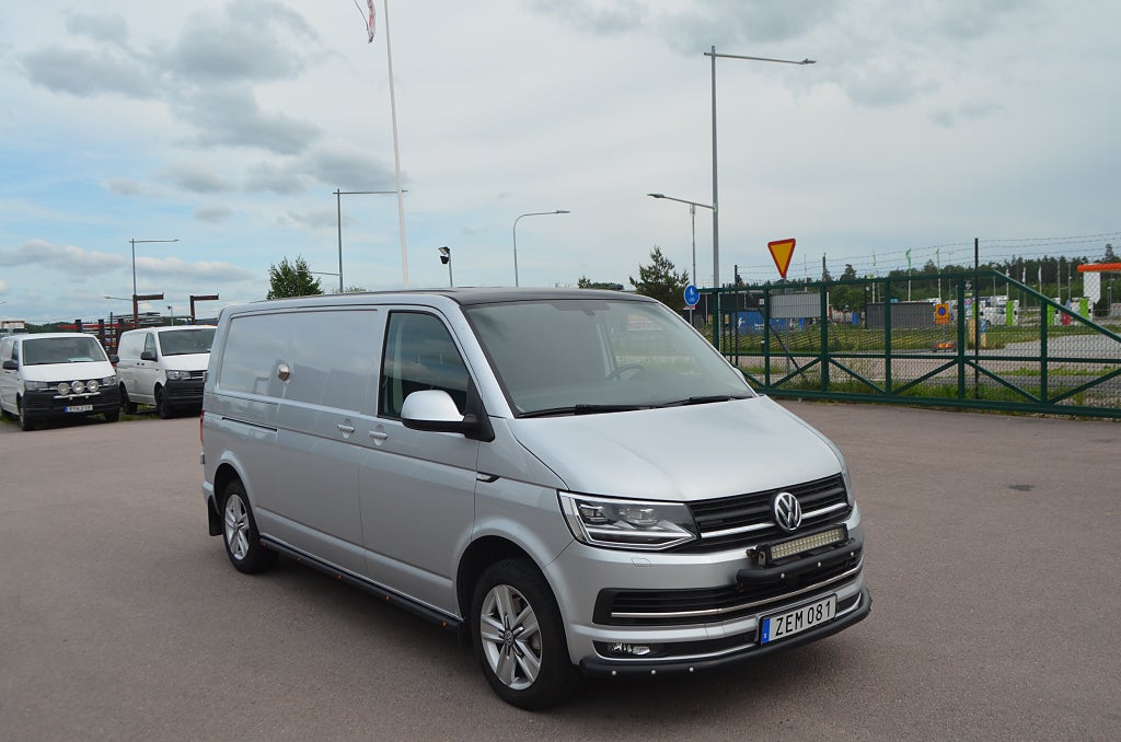 Volkswagen Transporter 2018 - miniatyr 10