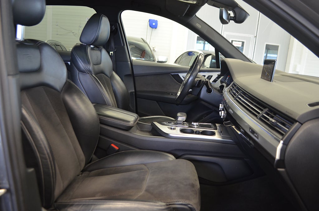 Audi Q7 2019 - miniatyr 19