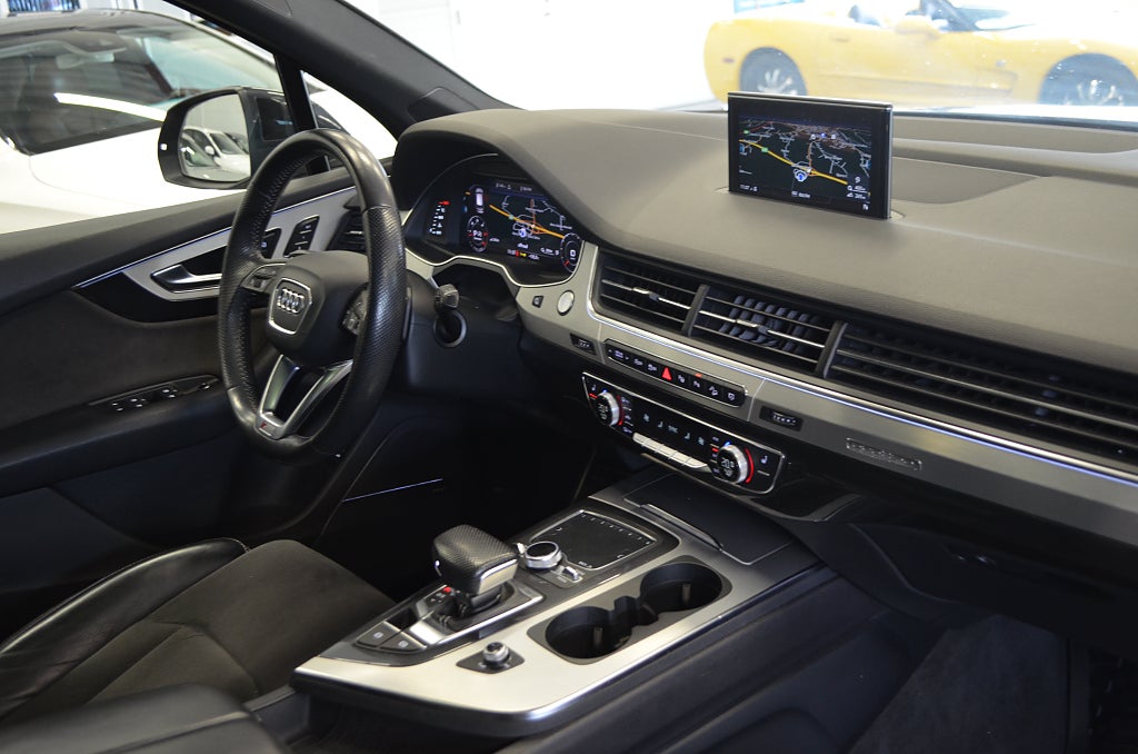 Audi Q7 2019 - miniatyr 20