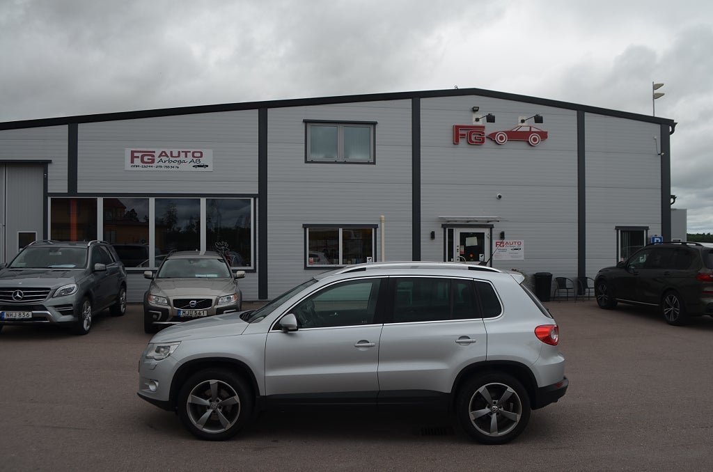 Volkswagen Tiguan 2.0 TDI 4Motion Sport 140 hk D-Värmare Drag Nybes