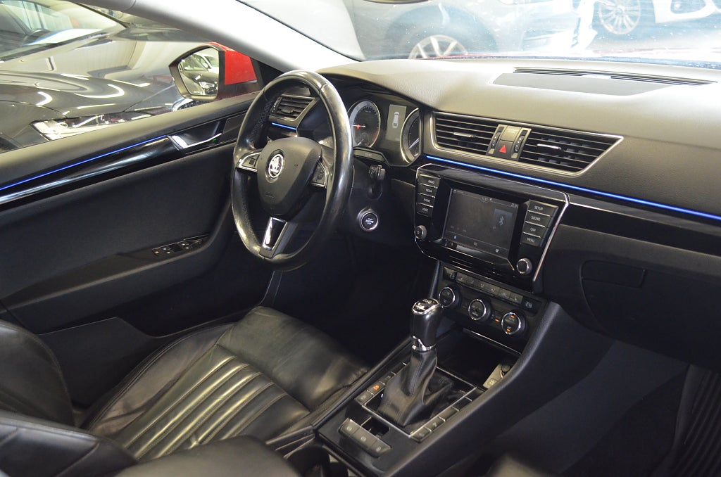 Skoda Superb 2016 - miniatyr 19