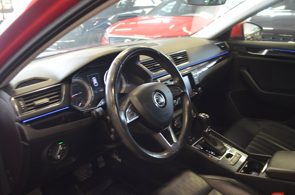 Skoda Superb 2016 - miniatyr 20