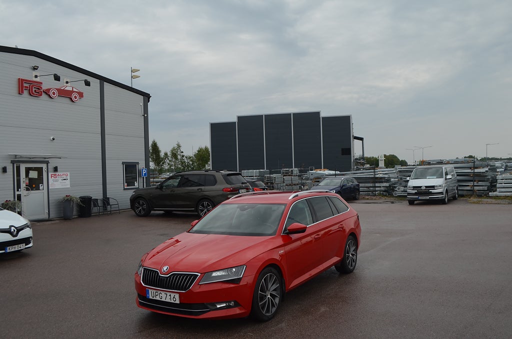 Skoda Superb 2016 - miniatyr 8