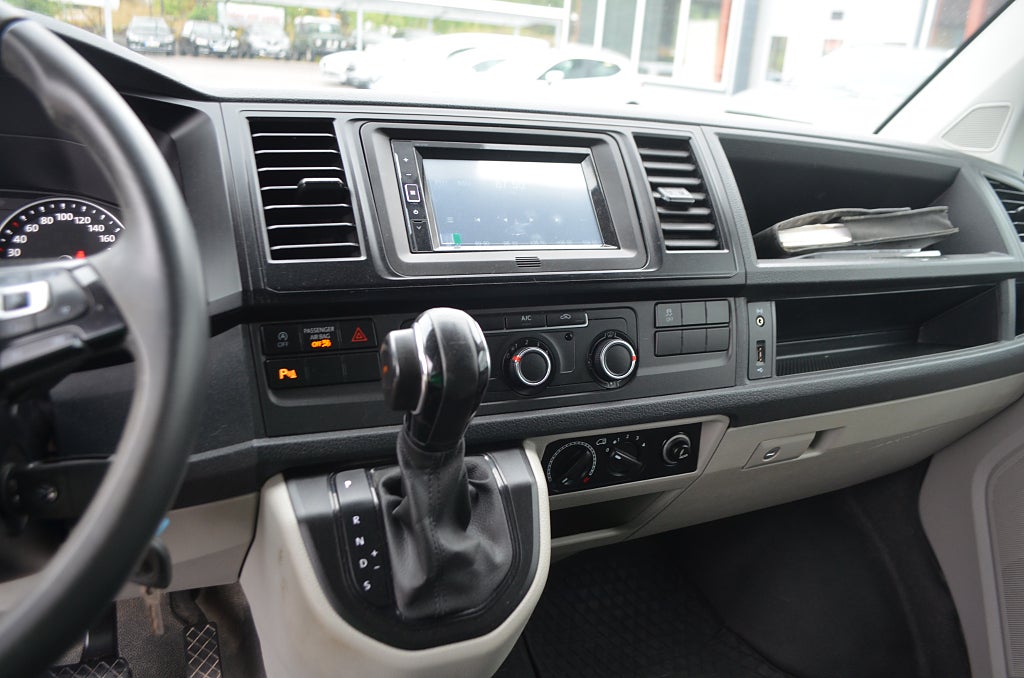 Volkswagen Transporter 2017 - miniatyr 16