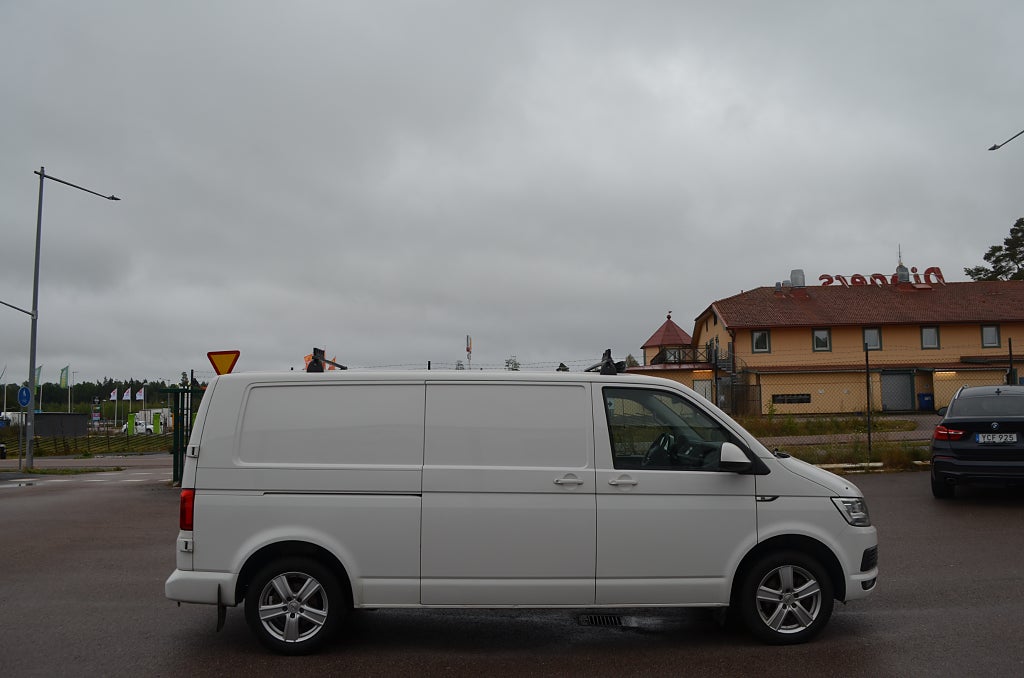 Volkswagen Transporter 2017 - miniatyr 9