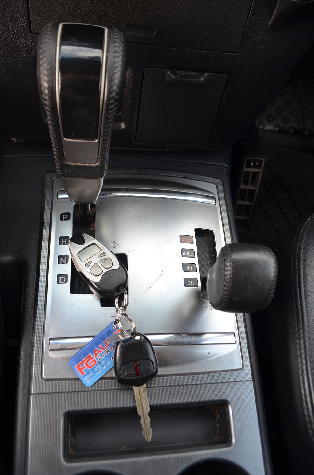 Mitsubishi Pajero 2011 - miniatyr 20