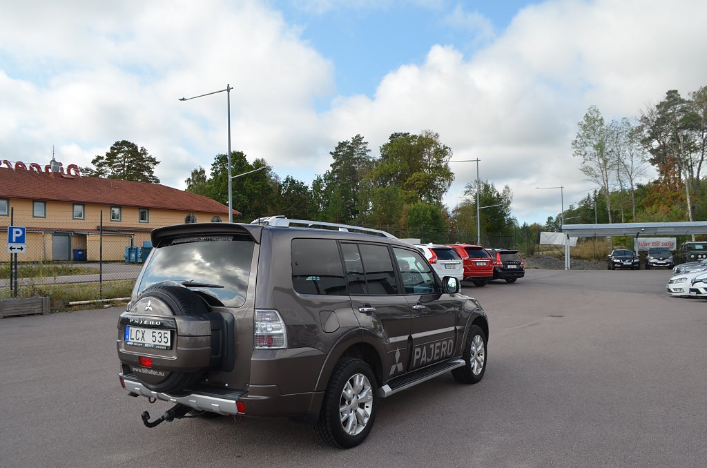 Mitsubishi Pajero 2011 - miniatyr 7