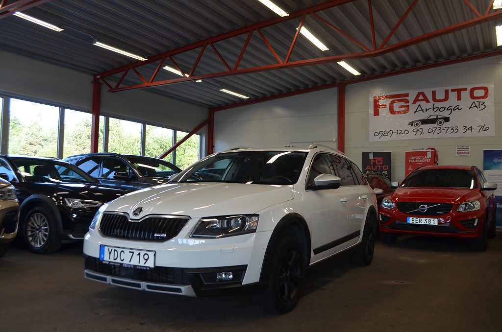 Skoda Octavia Scout 2016 - miniatyr 3