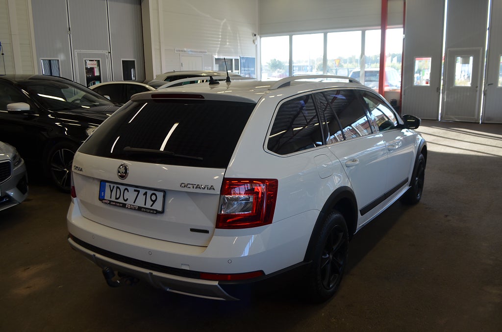 Skoda Octavia Scout 2016 - miniatyr 7