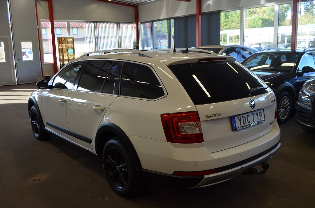 Skoda Octavia Scout 2016 - miniatyr 8