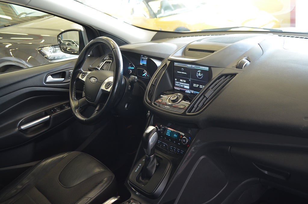 Ford Kuga 2017 - miniatyr 17
