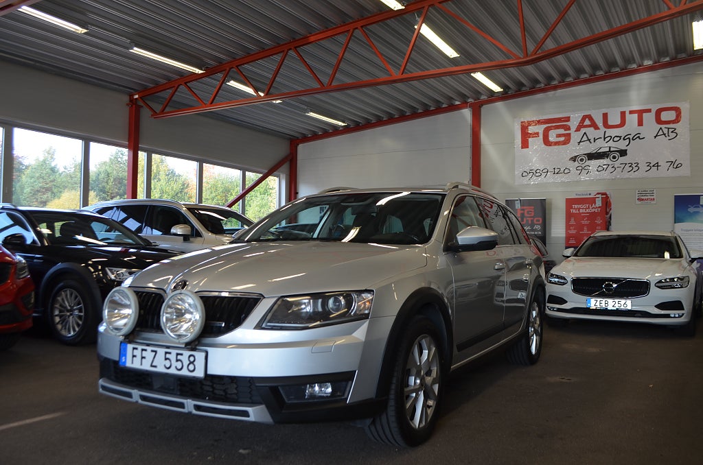Skoda Octavia Scout 2016 - miniatyr 3