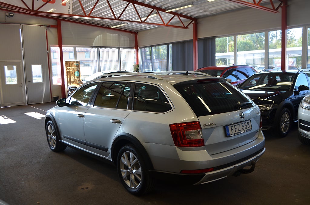 Skoda Octavia Scout 2016 - miniatyr 8