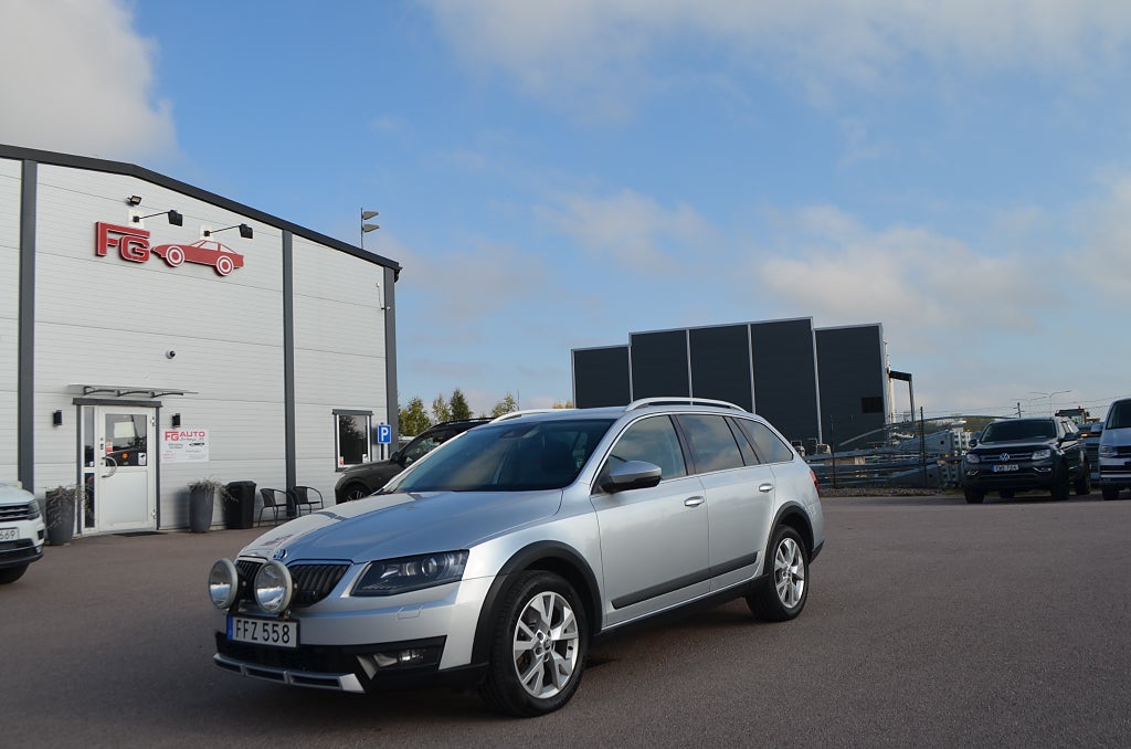 Skoda Octavia Scout 2016 - miniatyr 10