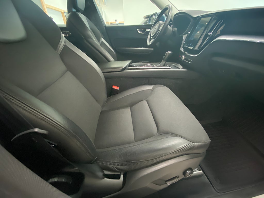 Volvo XC60 2020 - miniatyr 17