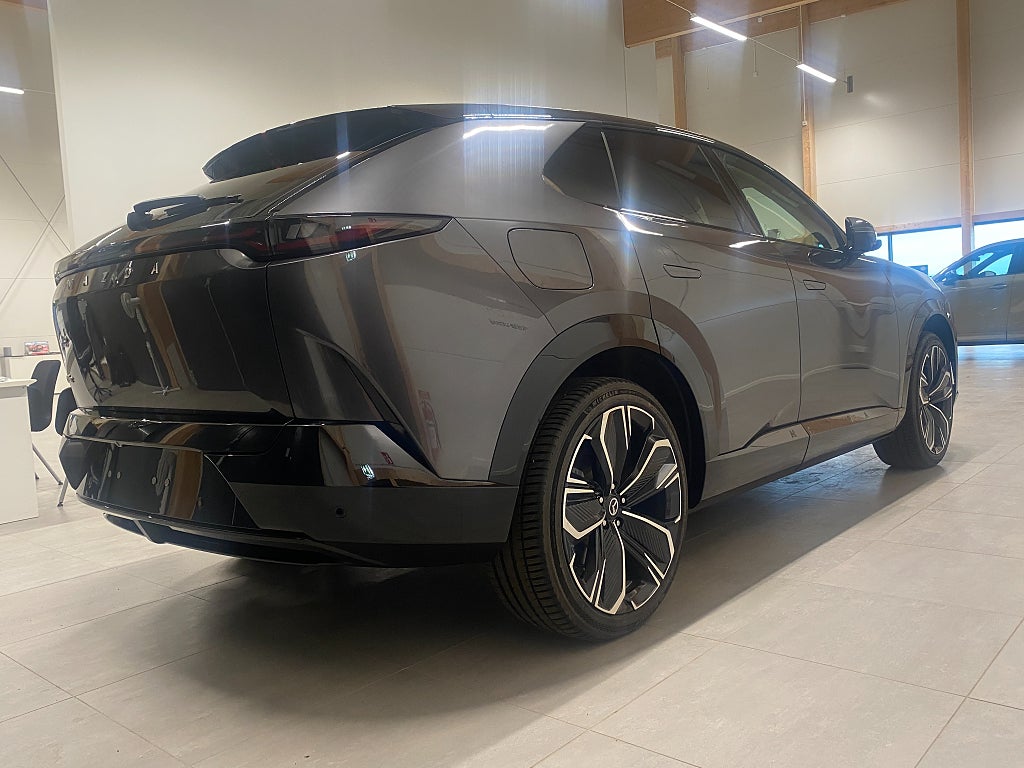 Mazda CX-6e 2026 - miniatyr 3