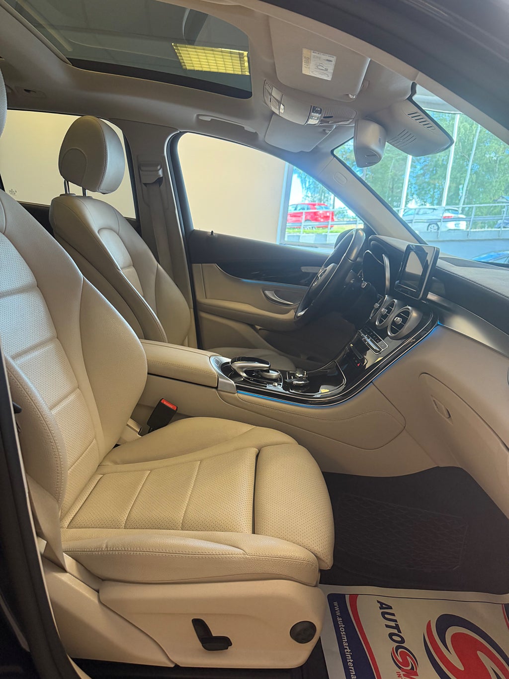 Mercedes-Benz GLC350 e 2017 - miniatyr 8