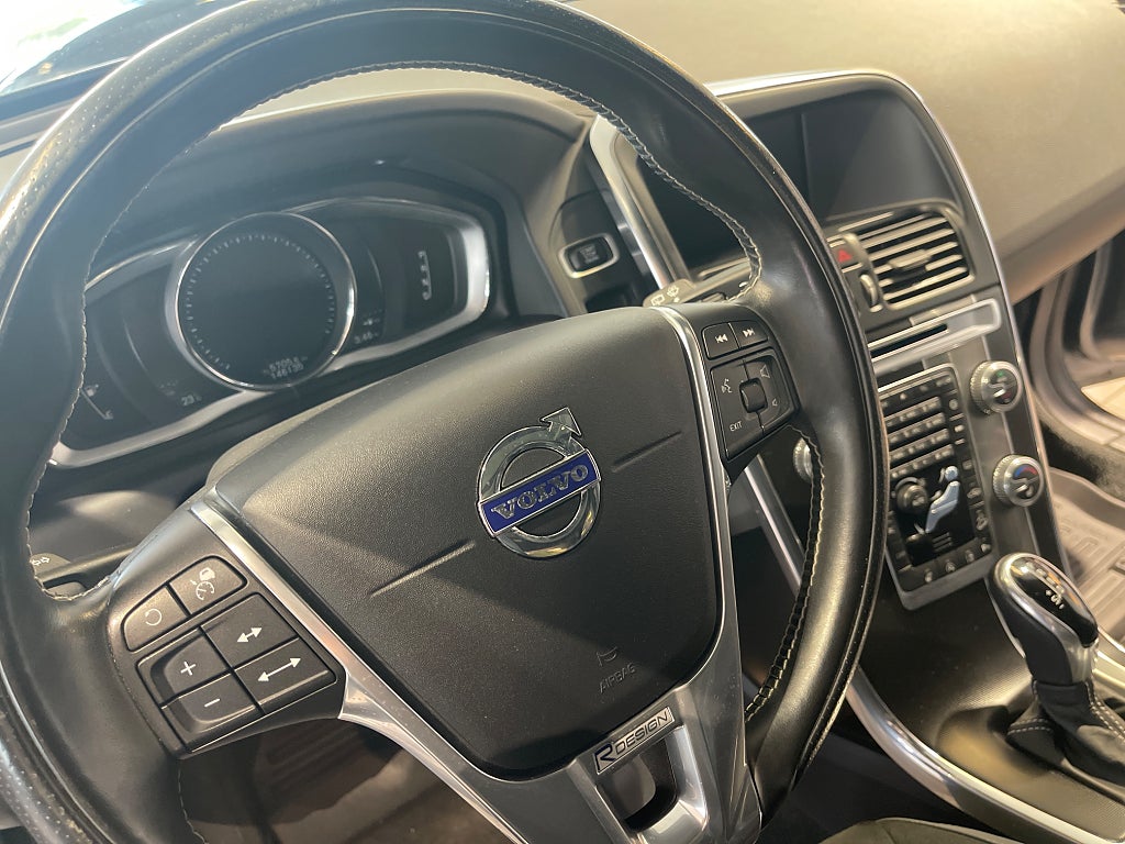 Volvo XC60 2017 - miniatyr 11