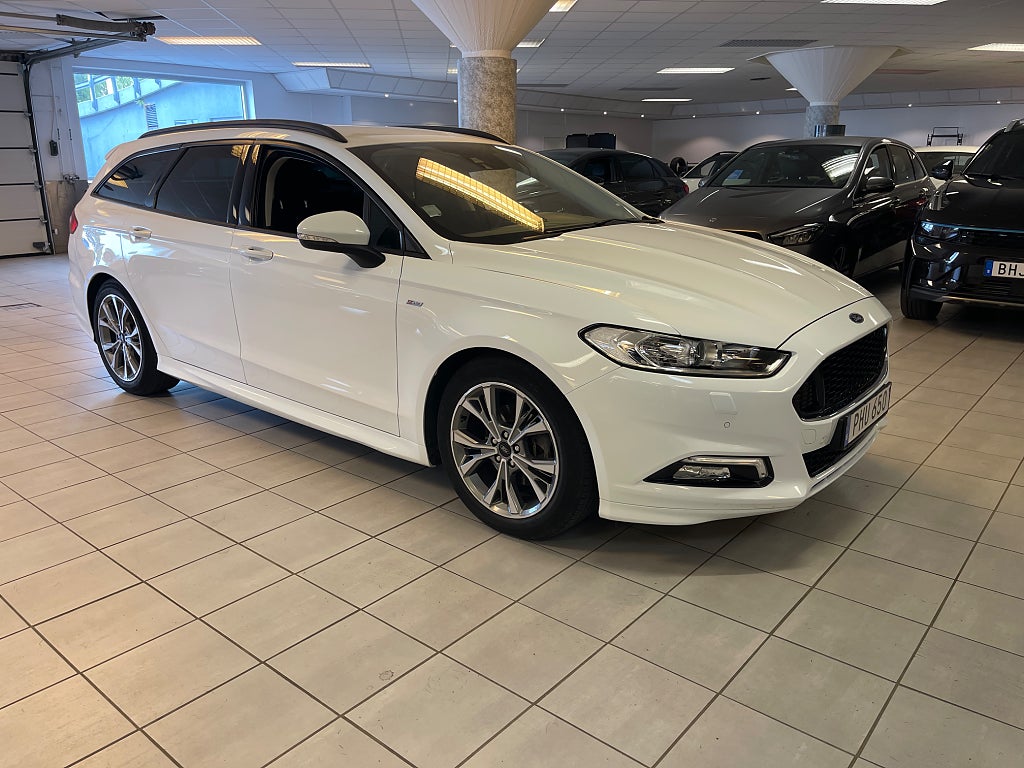 Ford Mondeo 2017 - miniatyr 3