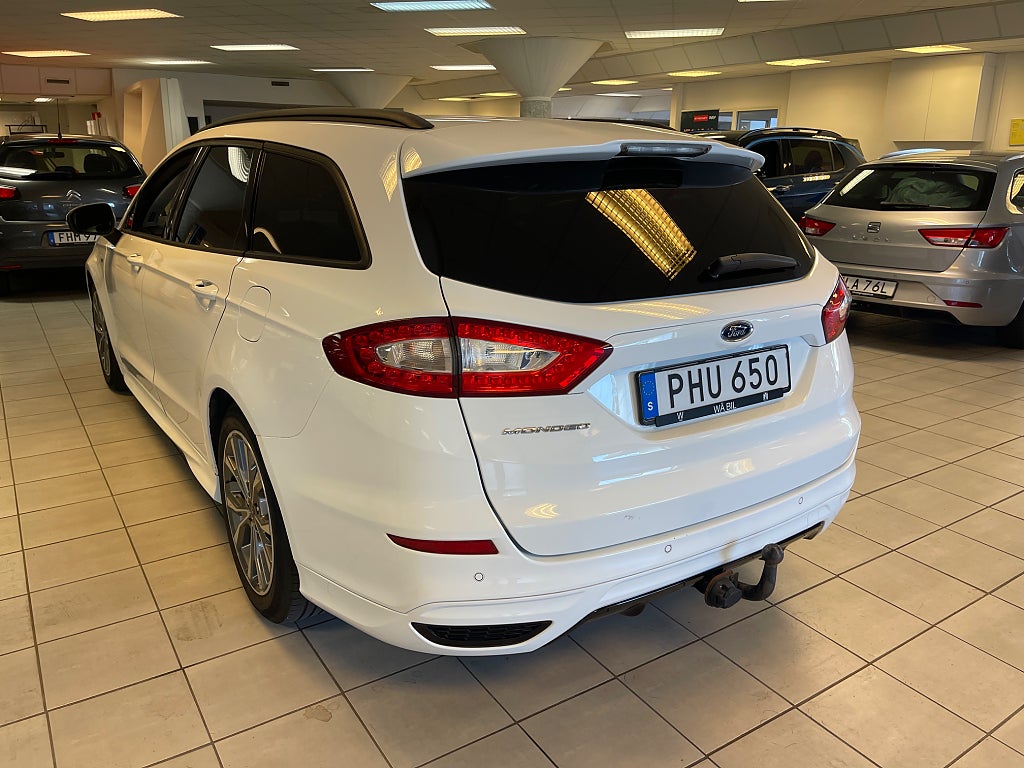 Ford Mondeo 2017 - miniatyr 5
