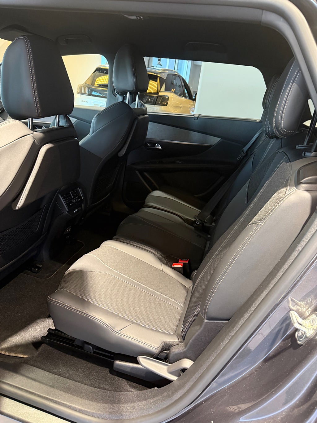 Peugeot 5008 2023 - miniatyr 7