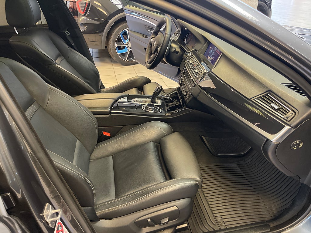 BMW 530D 2016 - miniatyr 8