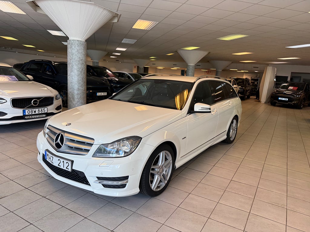 Mercedes-Benz C 2012 - miniatyr 2