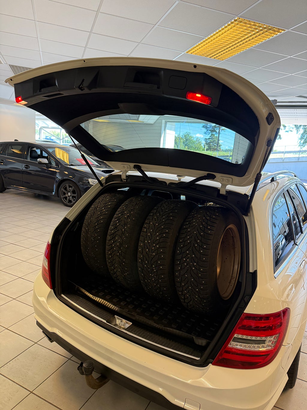 Mercedes-Benz C 2012 - miniatyr 15