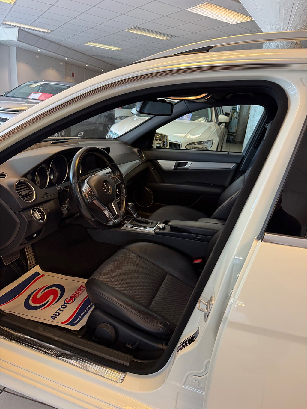 Mercedes-Benz C 2012 - miniatyr 8