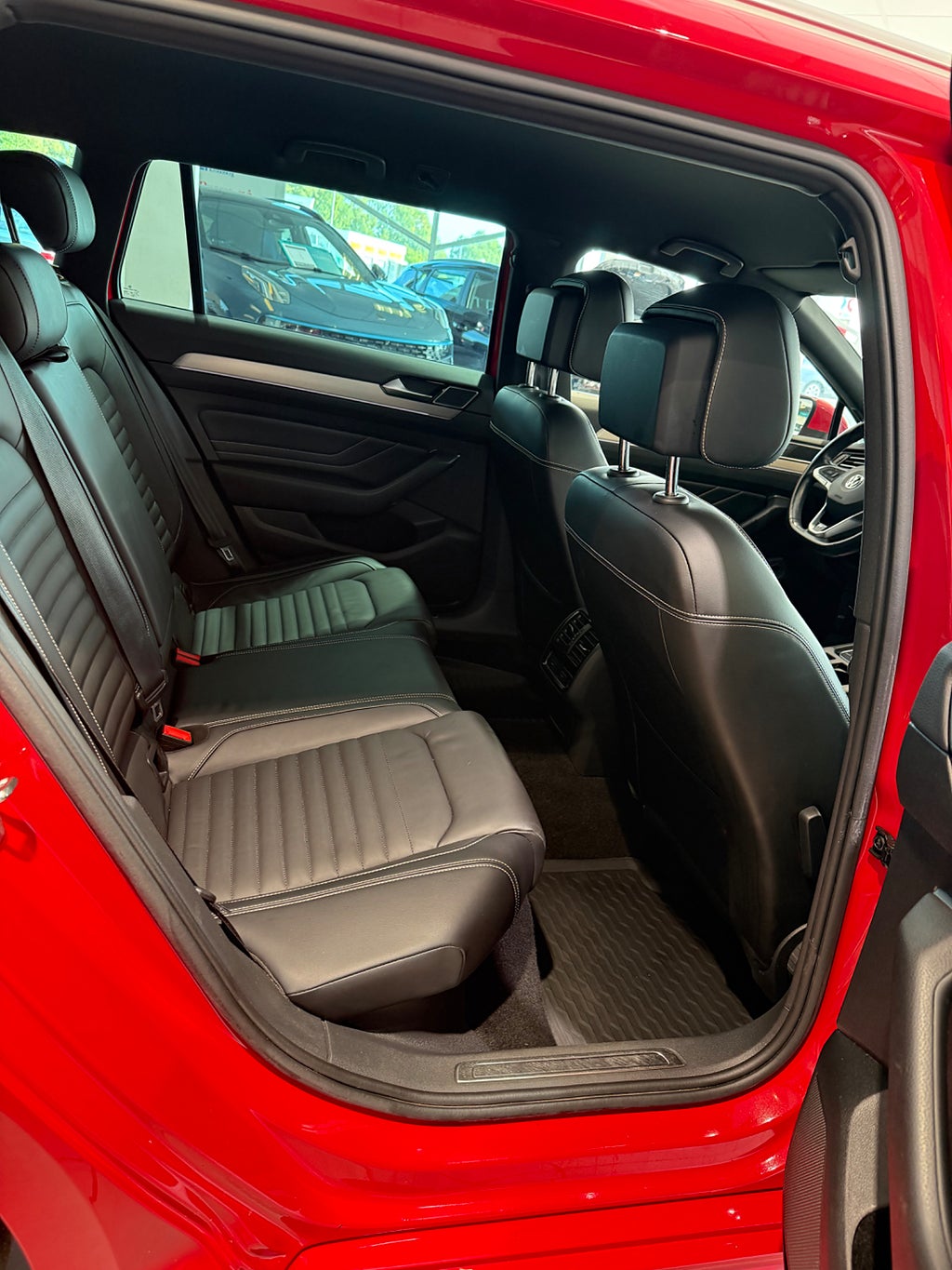 Volkswagen Passat 2020 - miniatyr 12