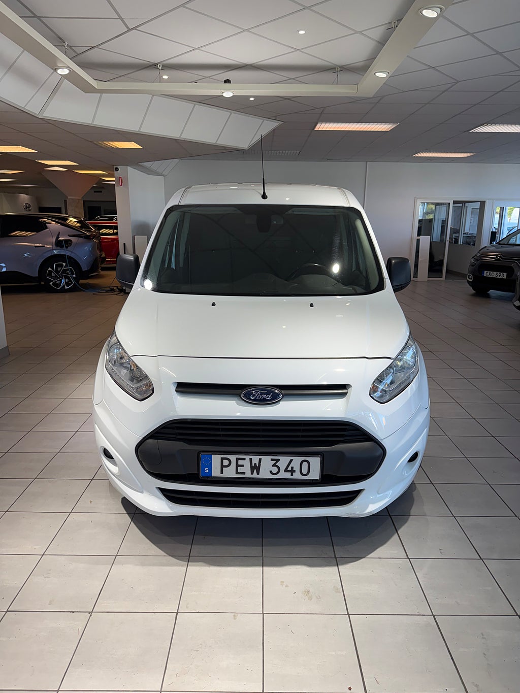 Ford Transit Connect 2017 - miniatyr 3