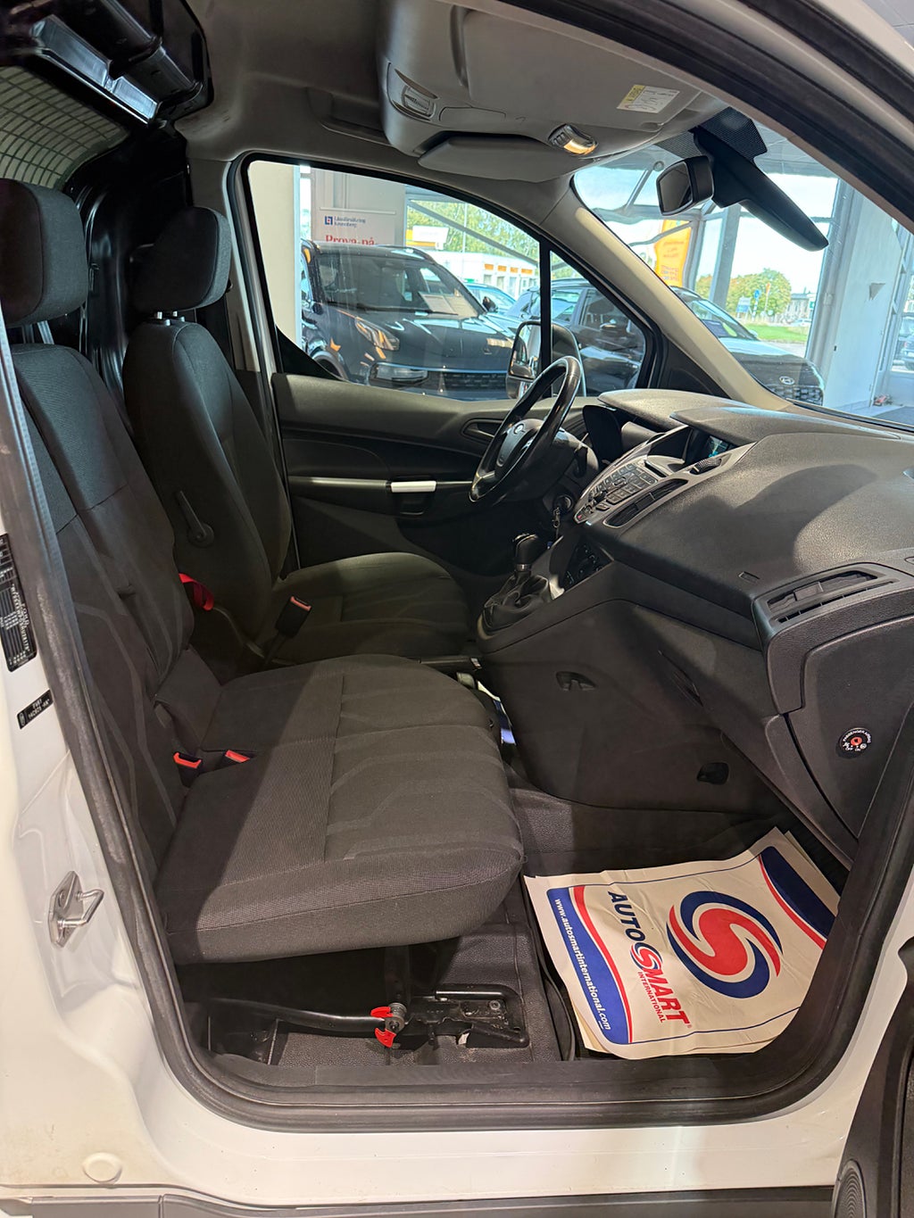 Ford Transit Connect 2017 - miniatyr 8
