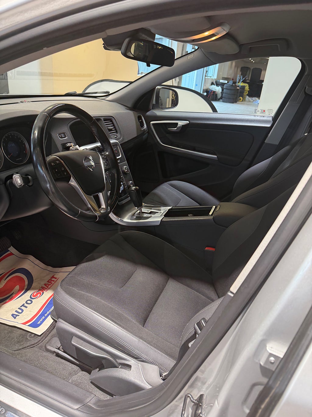 Volvo V60 2011 - miniatyr 6