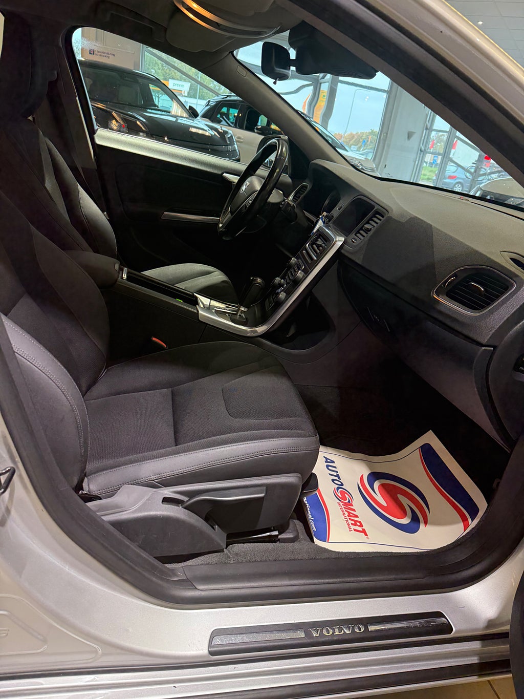 Volvo V60 2011 - miniatyr 7