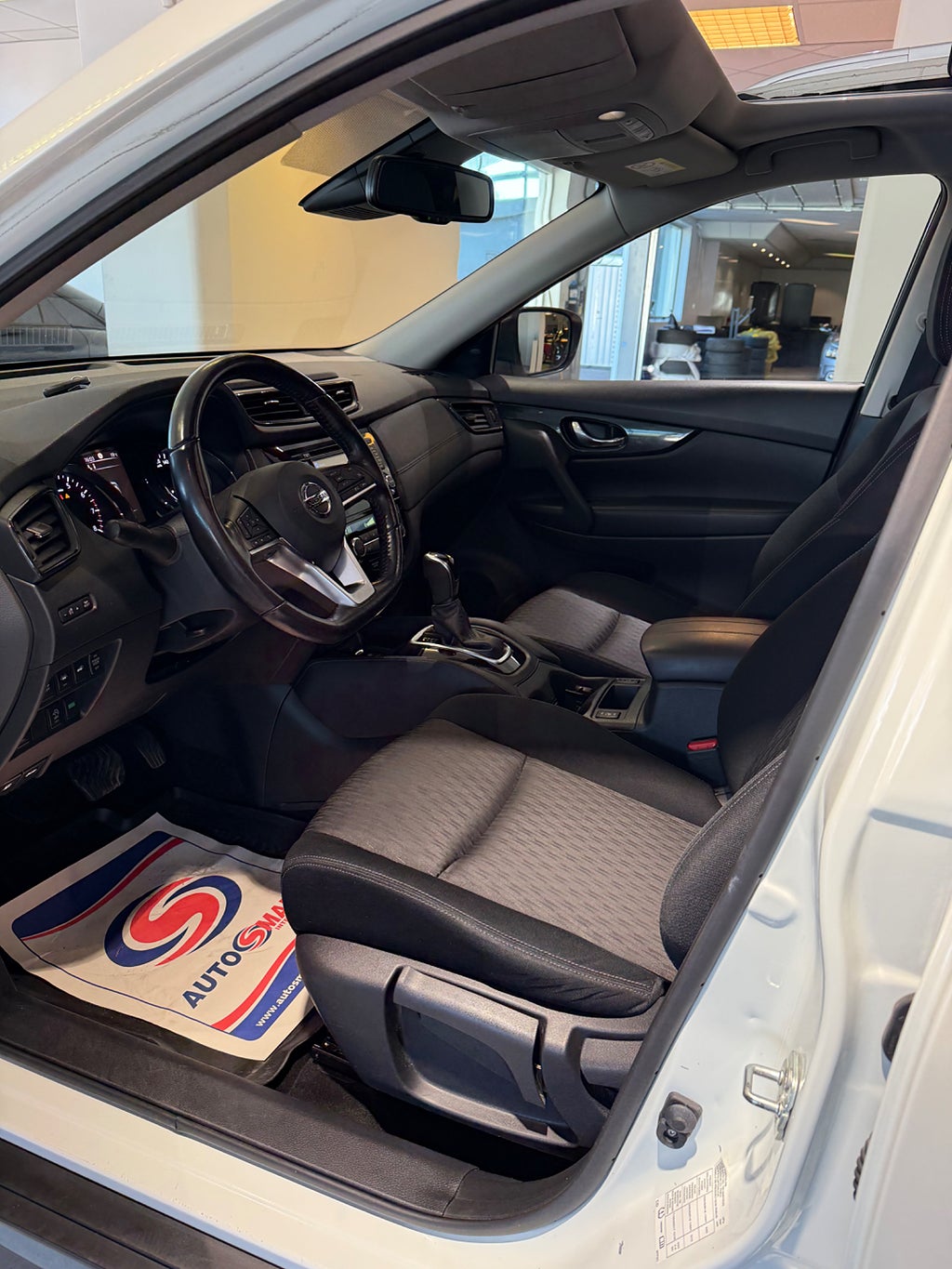 Nissan X-Trail 2020 - miniatyr 8
