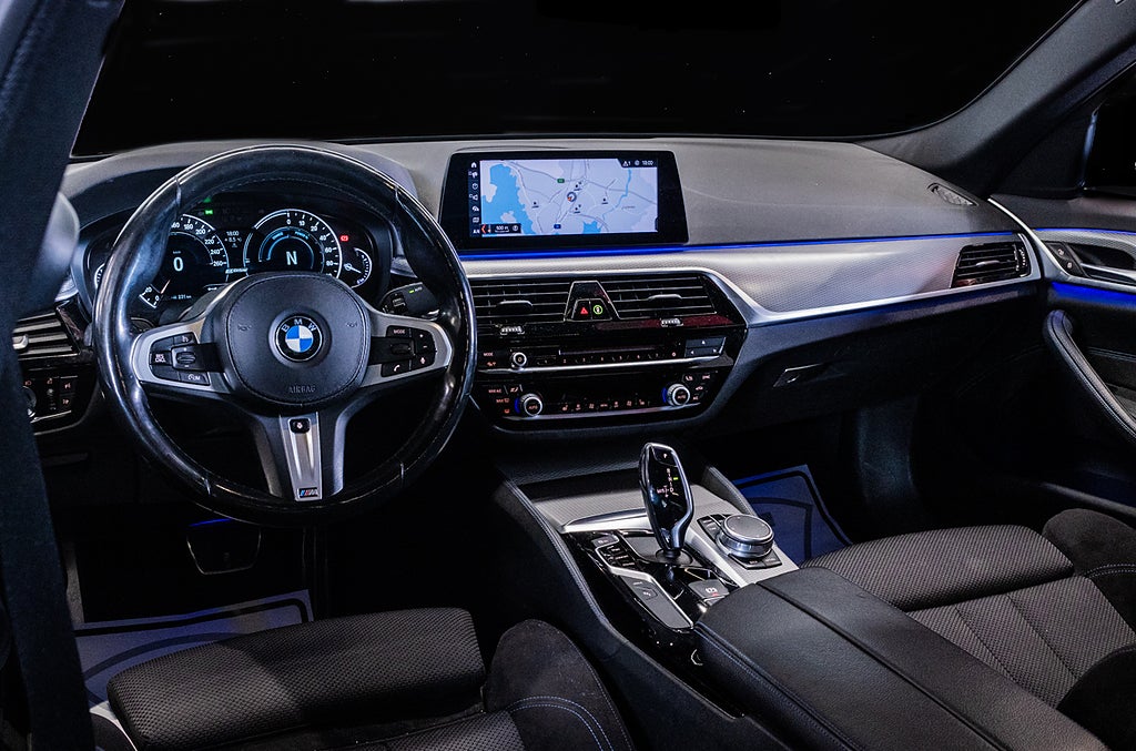 BMW 530e 2019 - miniatyr 18