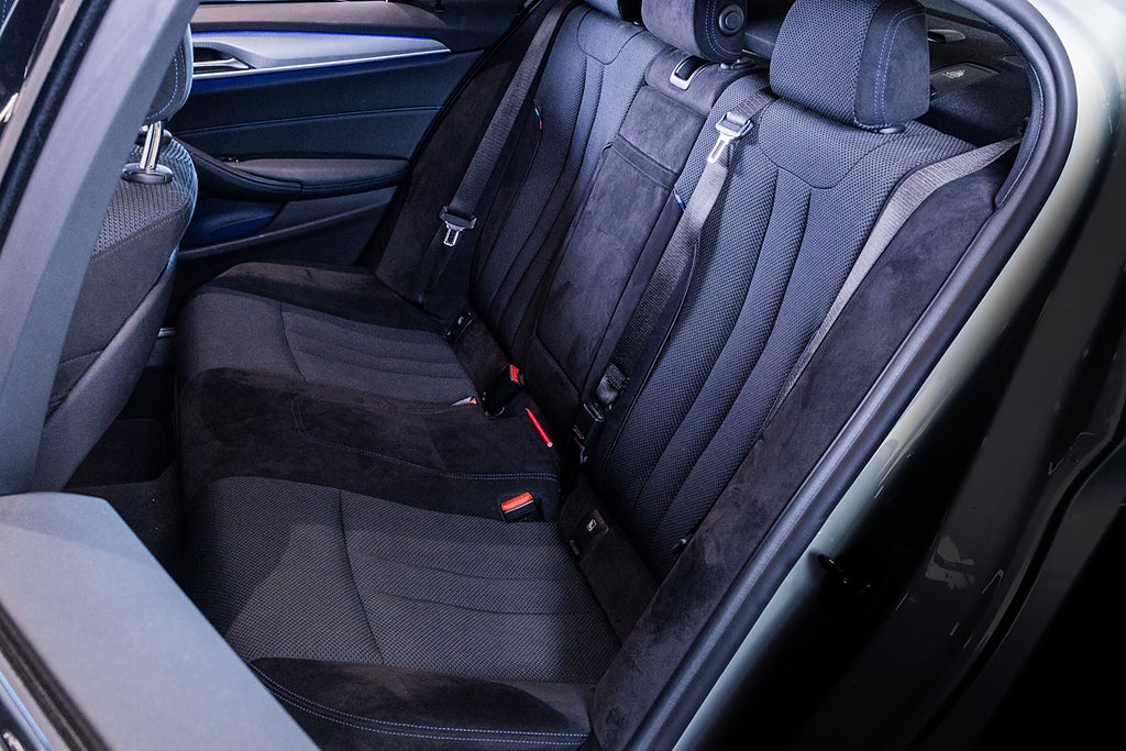 BMW 530e 2019 - miniatyr 24
