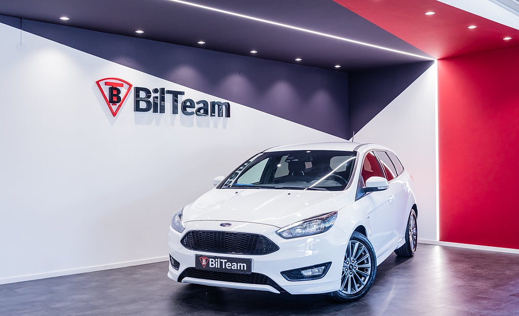 Ford Focus 2018 - miniatyr 2