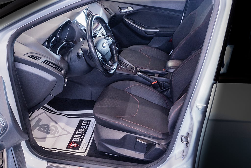 Ford Focus 2018 - miniatyr 14