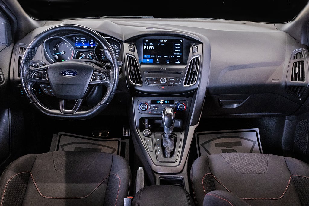 Ford Focus 2018 - miniatyr 16