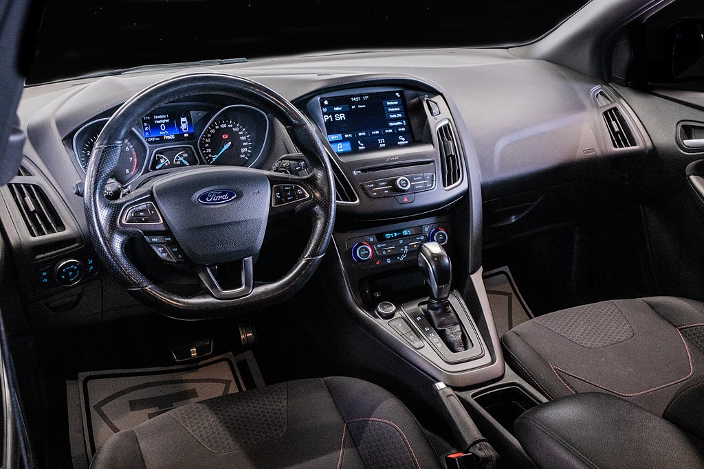 Ford Focus 2018 - miniatyr 18