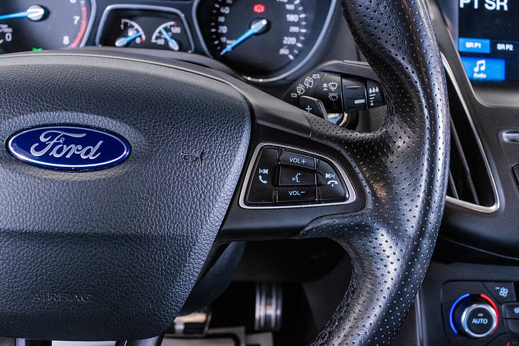 Ford Focus 2018 - miniatyr 20