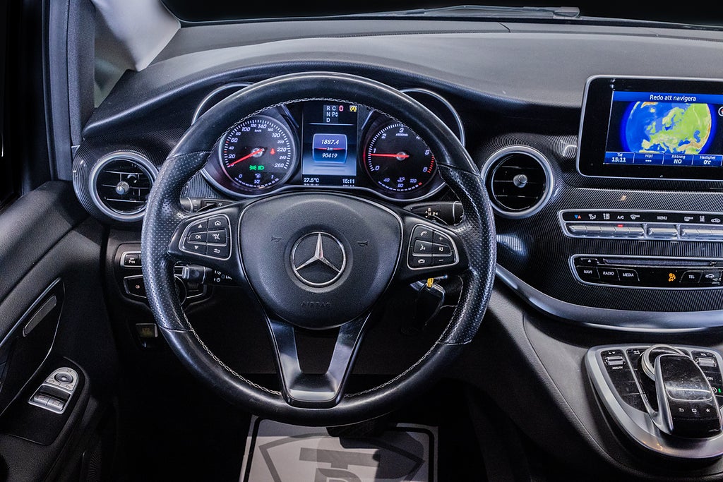 Mercedes-Benz V 2016 - miniatyr 18