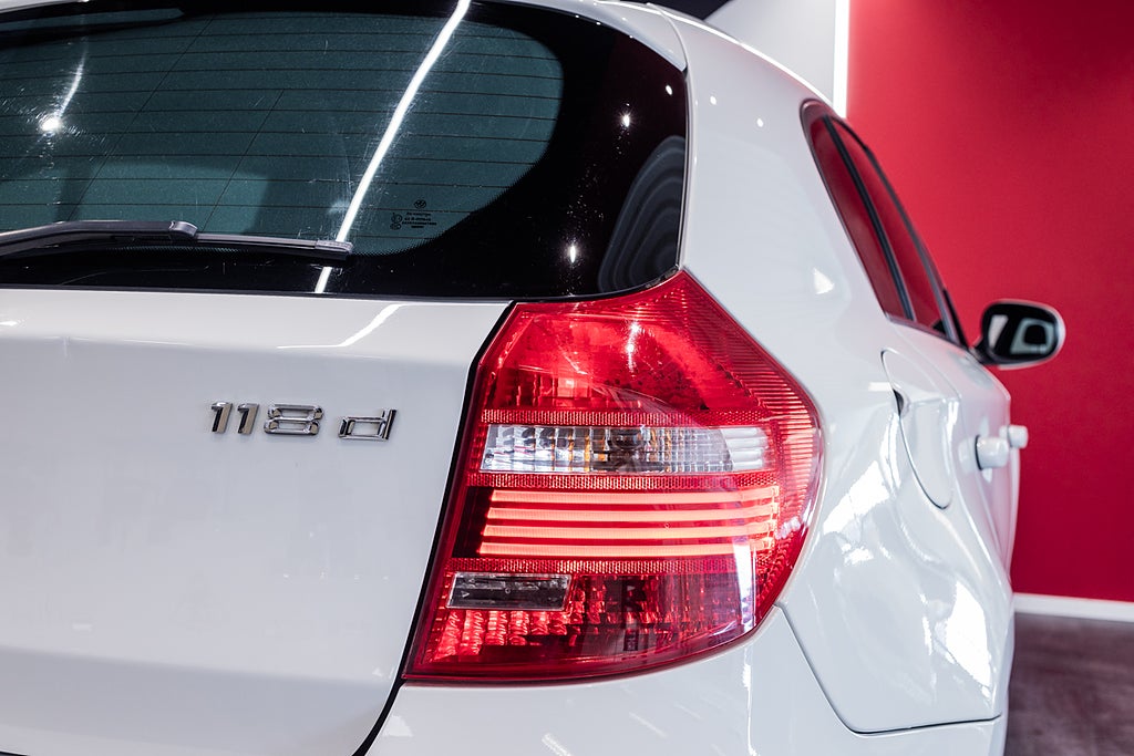 BMW 118d 2011 - miniatyr 9