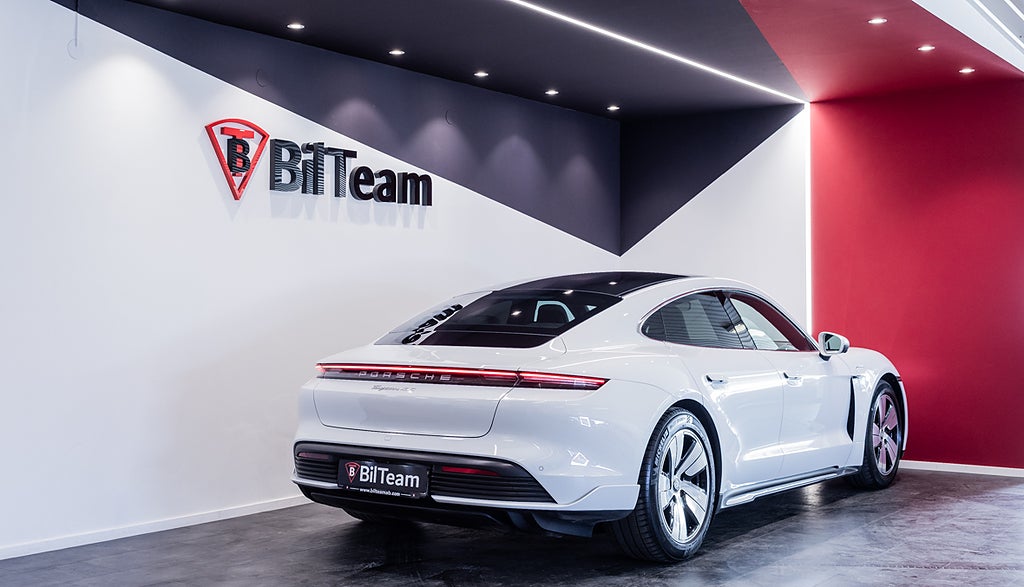 Porsche Taycan 2022 - miniatyr 6