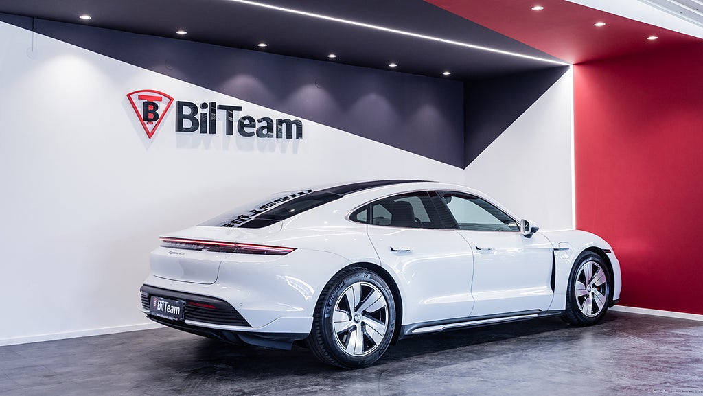 Porsche Taycan 2022 - miniatyr 7
