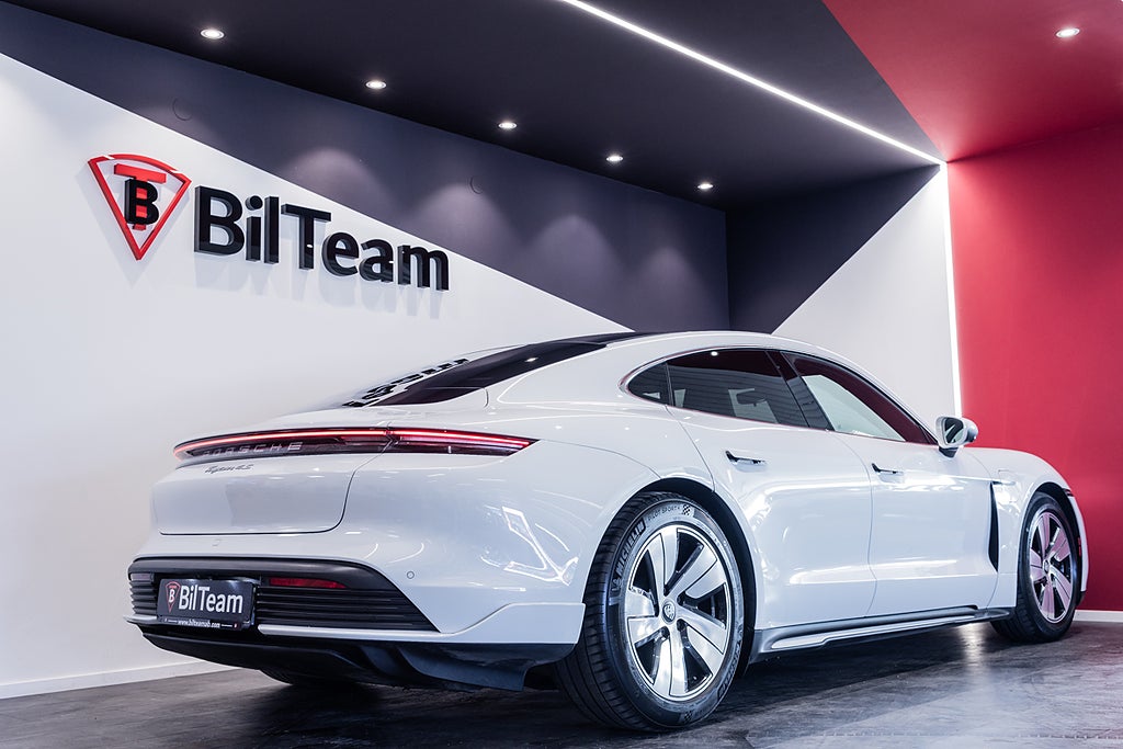 Porsche Taycan 2022 - miniatyr 8