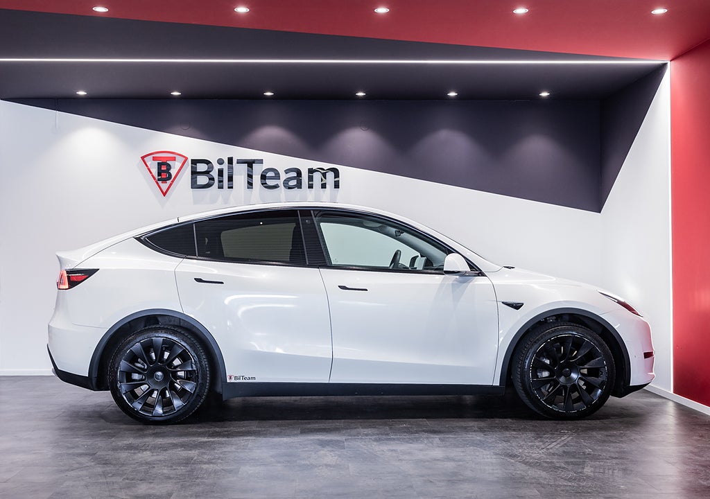 Tesla Model Y 2021 - miniatyr 11