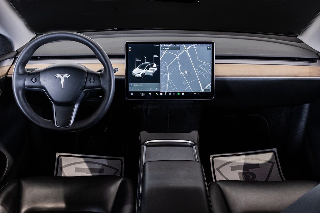 Tesla Model Y 2021 - miniatyr 15